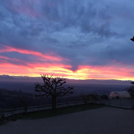 Appartamento Nelle Langhe Novello Exterior foto