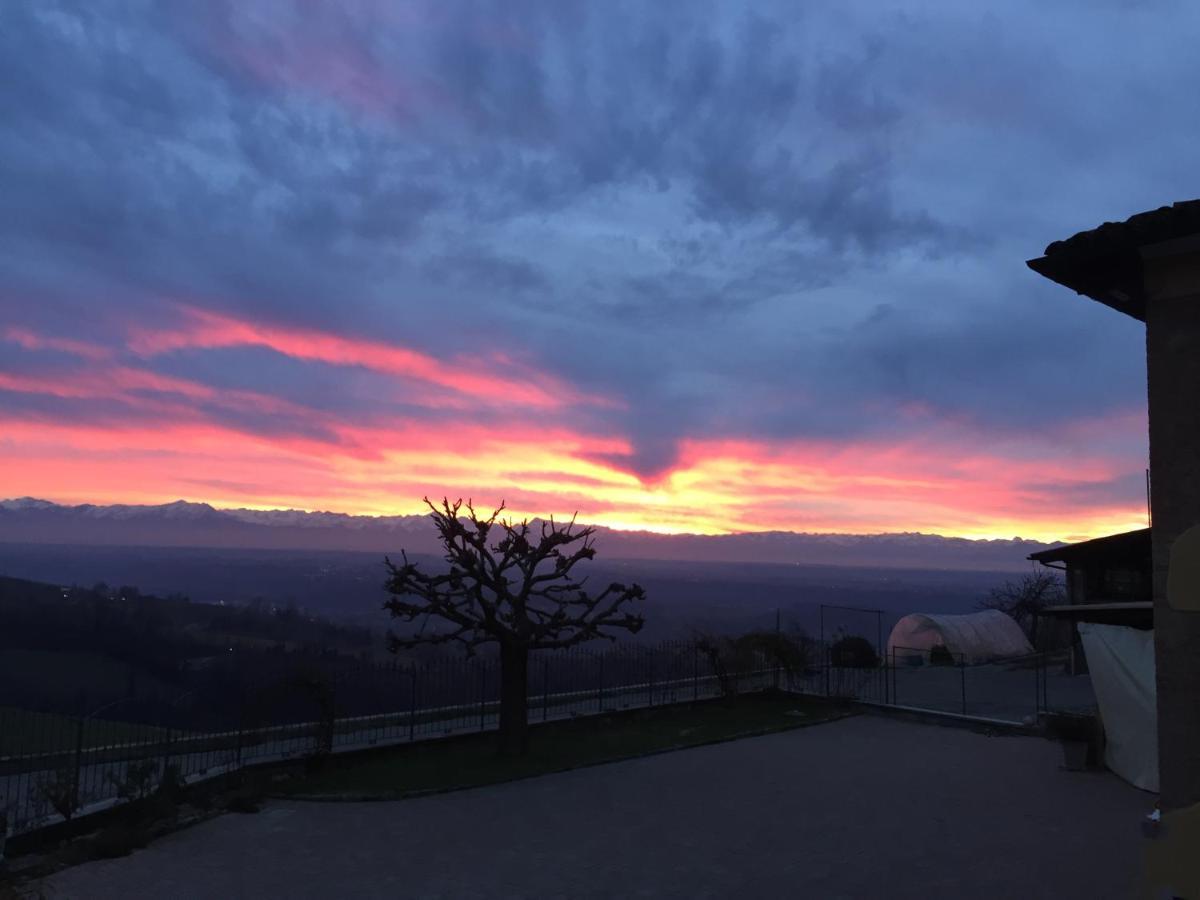 Appartamento Nelle Langhe Novello Exterior foto