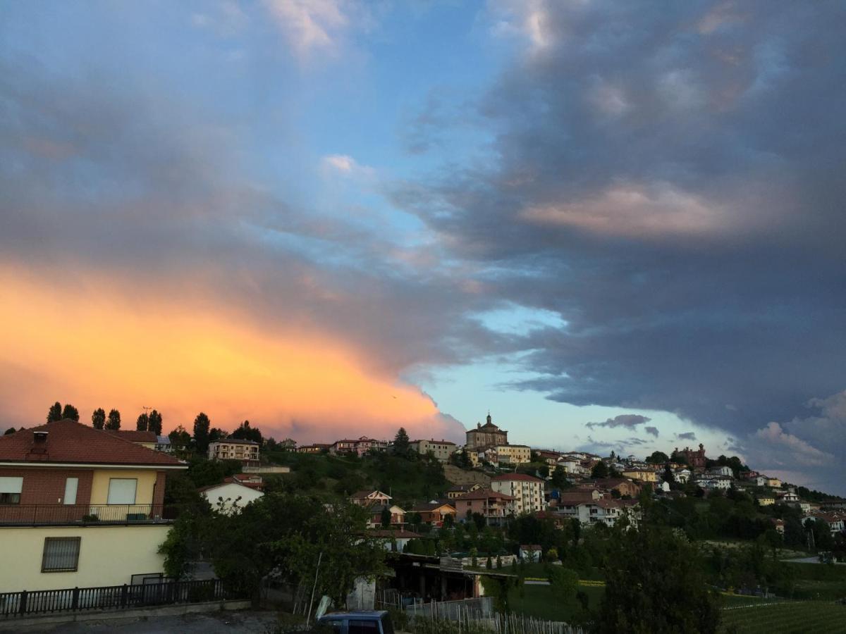 Appartamento Nelle Langhe Novello Exterior foto